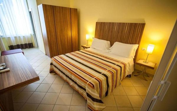 Appartamenti Resort Roma 6.3 E Resort I Banchieri Ravena Exterior foto